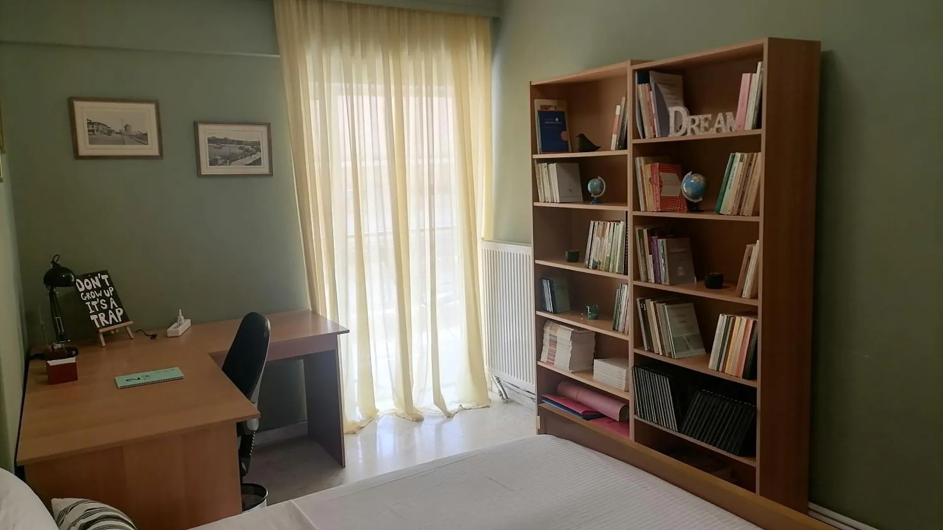 Το Σπίτι Του Στράτου Στη Θεσσαλονίκη- Stratos' Apartment In Thessaloniki Greece